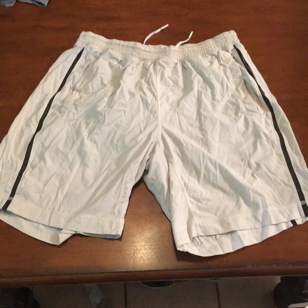 Lululemon pace breaker short